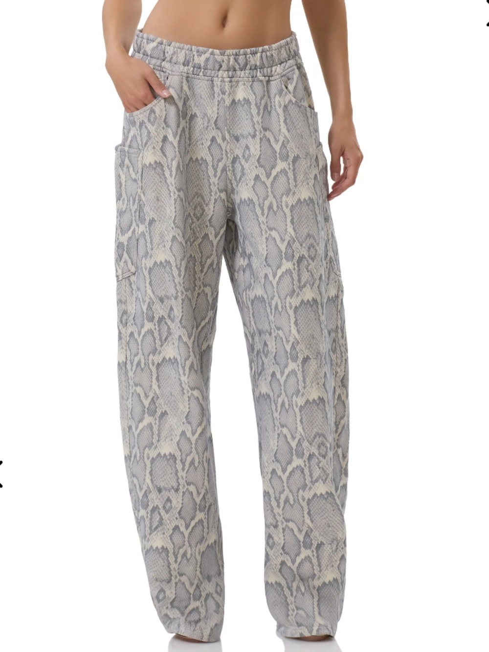 AFRM Ryan Barrel Sweatpants Silver Snake Print Large